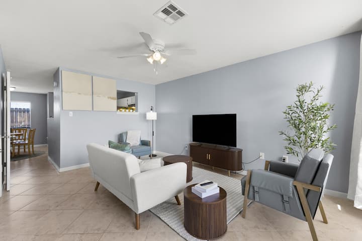 Private 2br Condo Residence - Bryan, TX