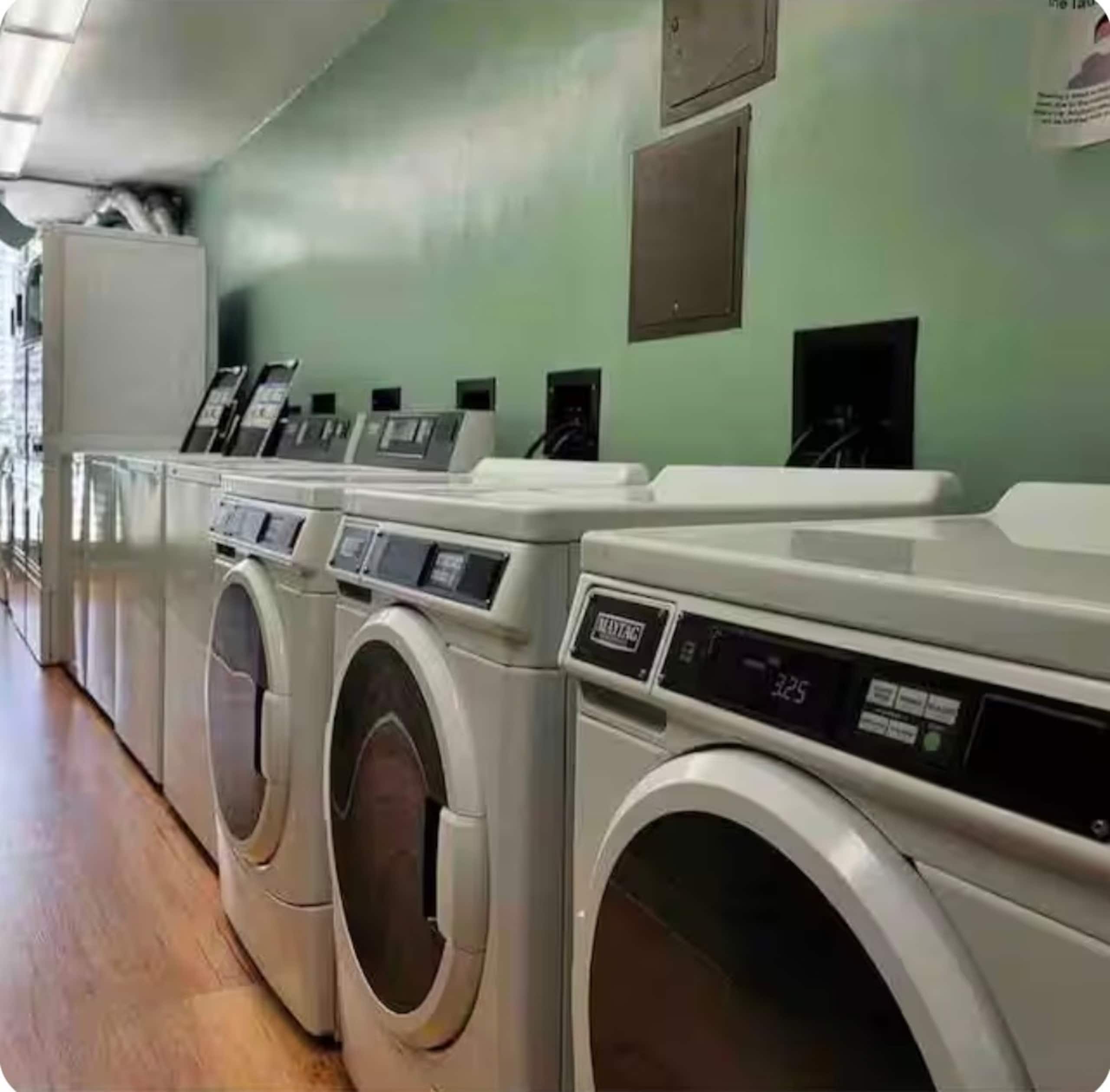 Condo in Honolulu · ★5.0 · 1 bedroom · 2 beds · 1 private bath - Image 19