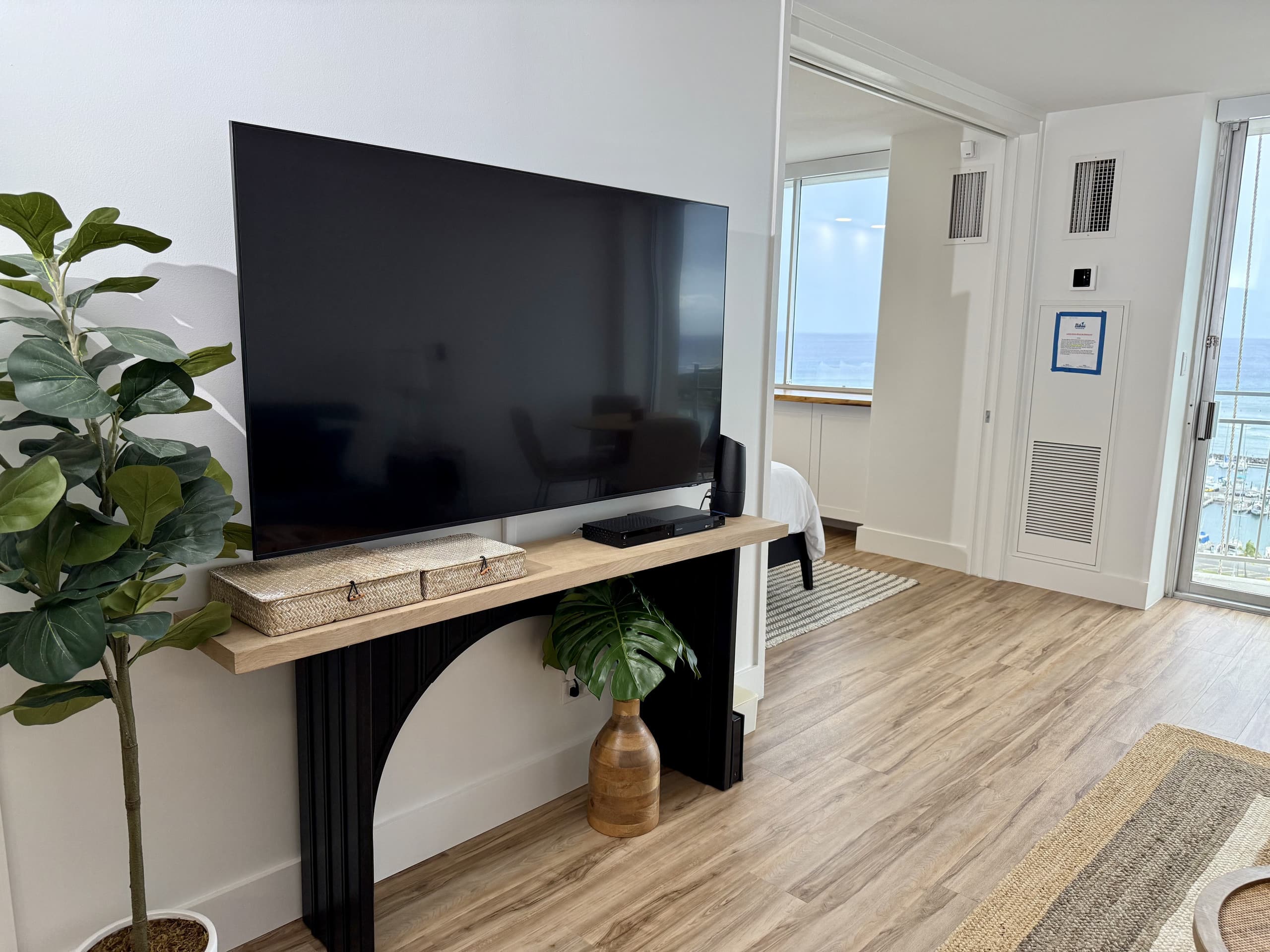Condo in Honolulu · ★5.0 · 1 bedroom · 2 beds · 1 private bath - Image 3