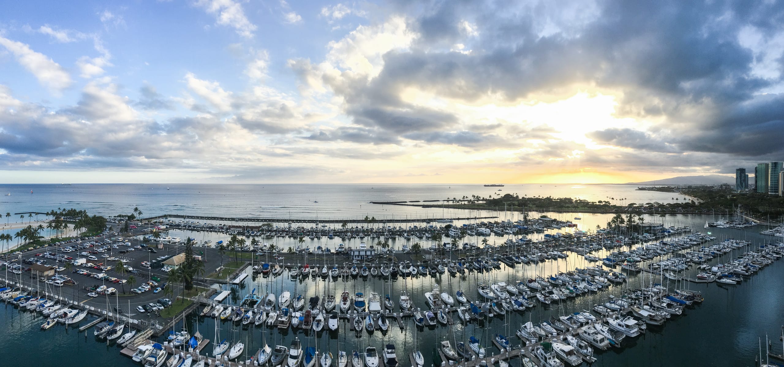 Condo in Honolulu · ★5.0 · 1 bedroom · 2 beds · 1 private bath - Image 13