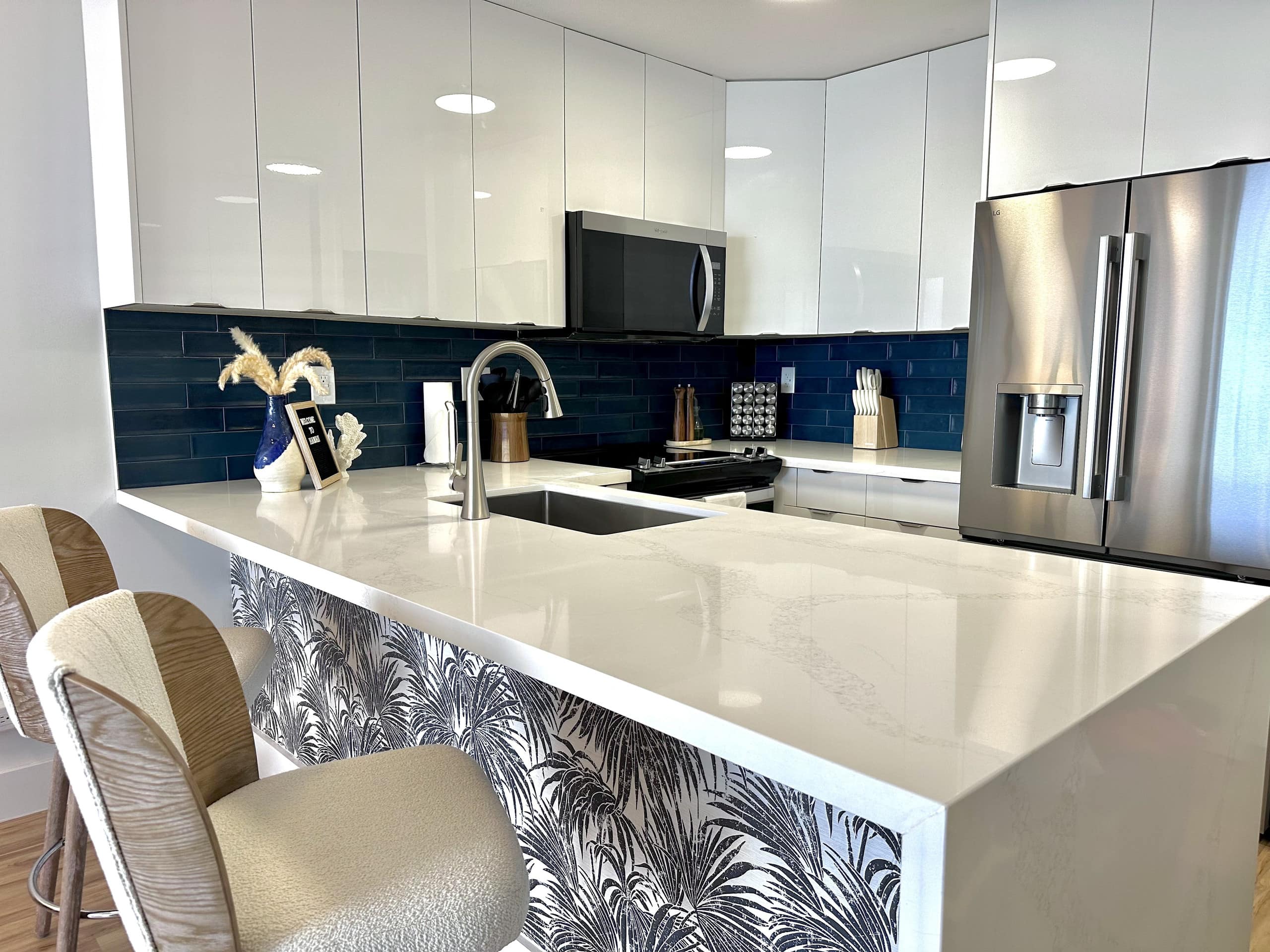 Condo in Honolulu · ★5.0 · 1 bedroom · 2 beds · 1 private bath - Image 4