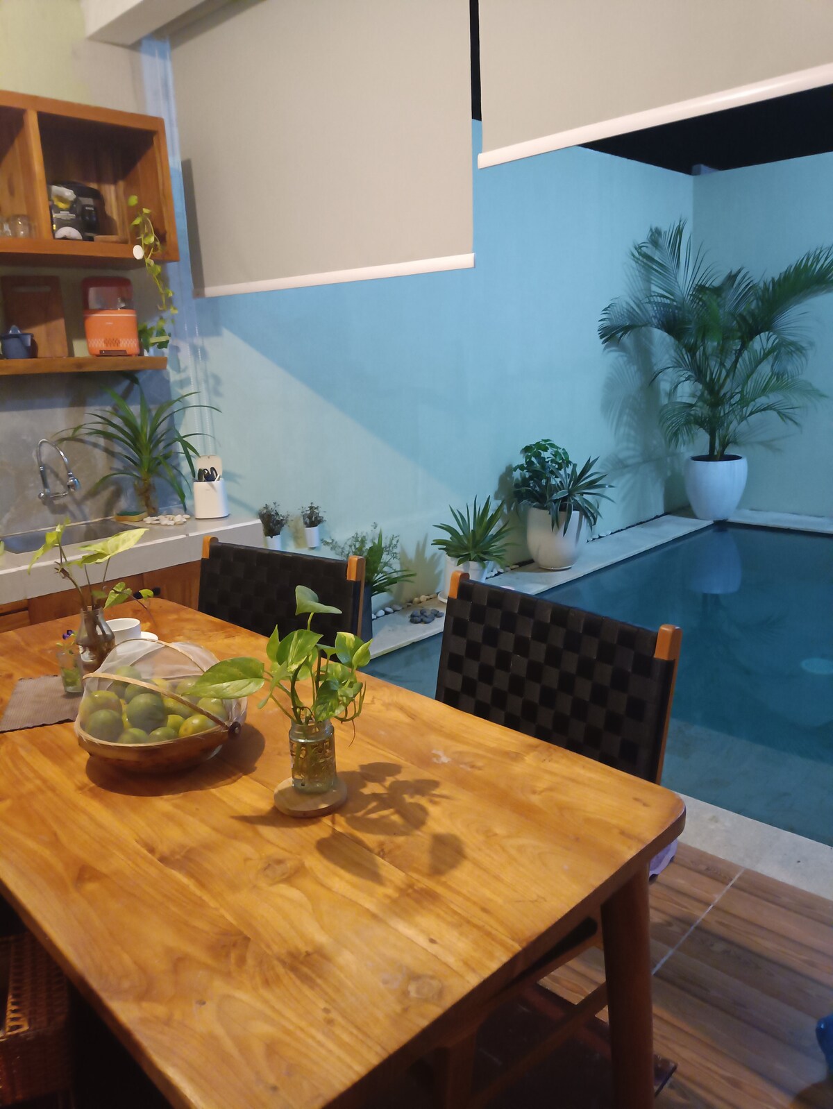 Home in South Kuta · 2 bedrooms · 2 beds · 1 bath, Airbnb comparable