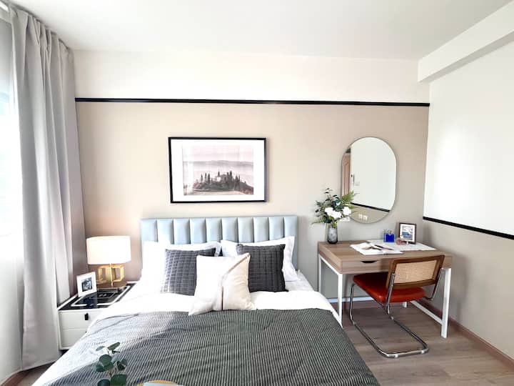 Modern Condo W Pool & Gym | City Home Srinagarinda - Bangkok