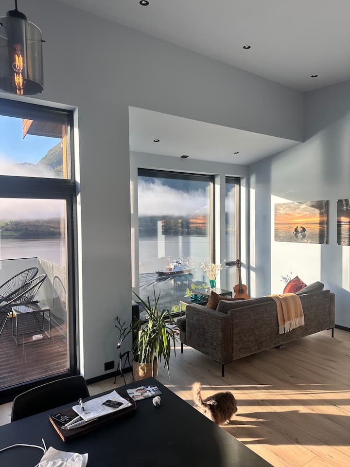 Hjørundfjord Panorama Apartment - Sæbø
