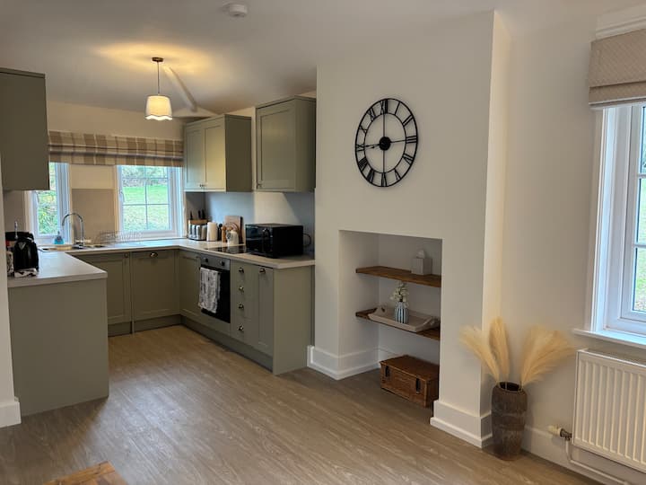 Race-week Cottage – 35 Mins From Cheltenham - Eastnor Castle