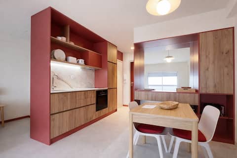 Top Airbnb: Studio • Balcony & King Bed • Best View em União Das Freguesias De Lordelo Do Ouro E Massarelos