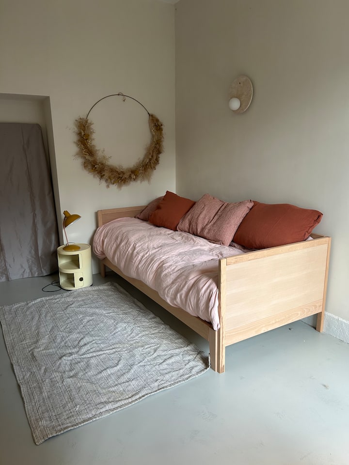 Dhomë gjumi 2