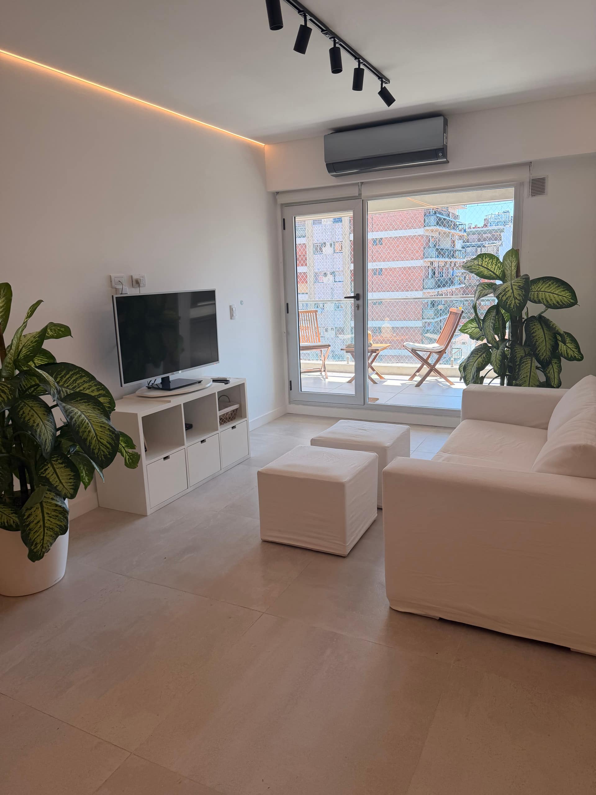 Apartamento de três ambientes novo com 2 quartos em Villa Urquiza