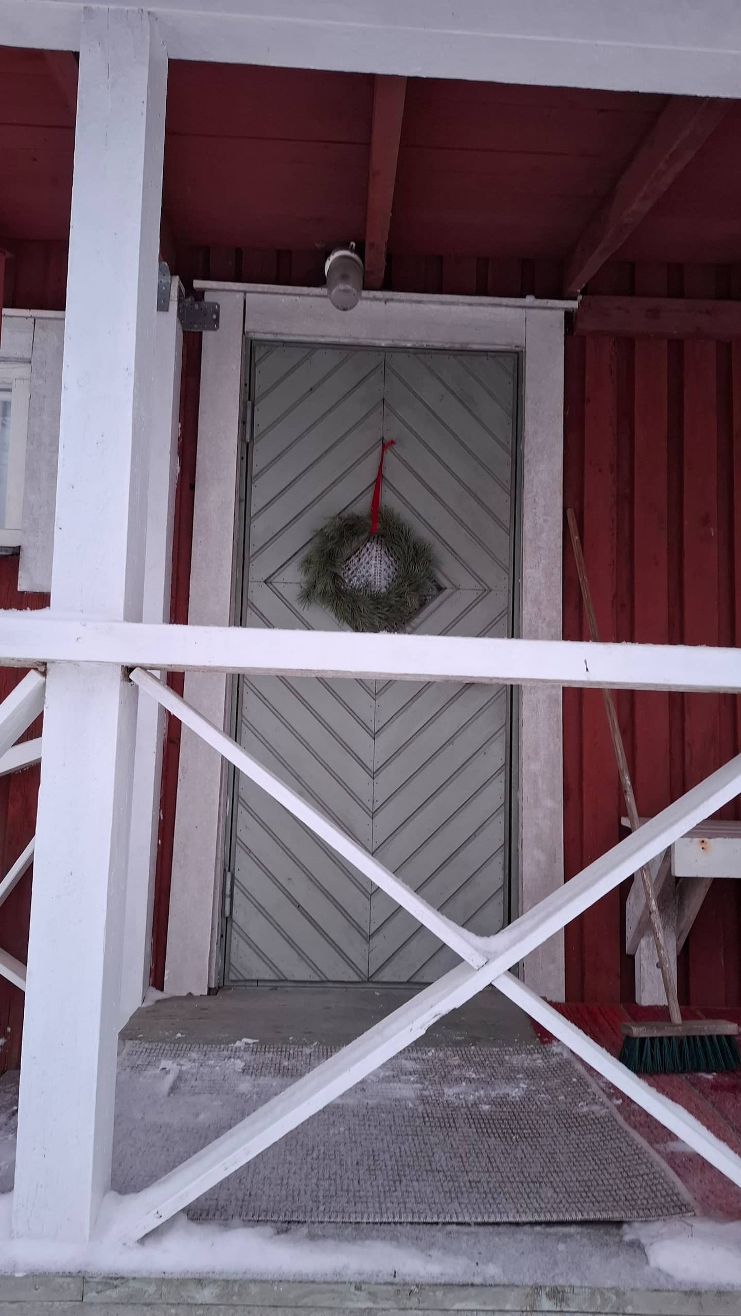 Vanhan Maalaistalon Jauhoaitta, Rauhallinen Piha. 5