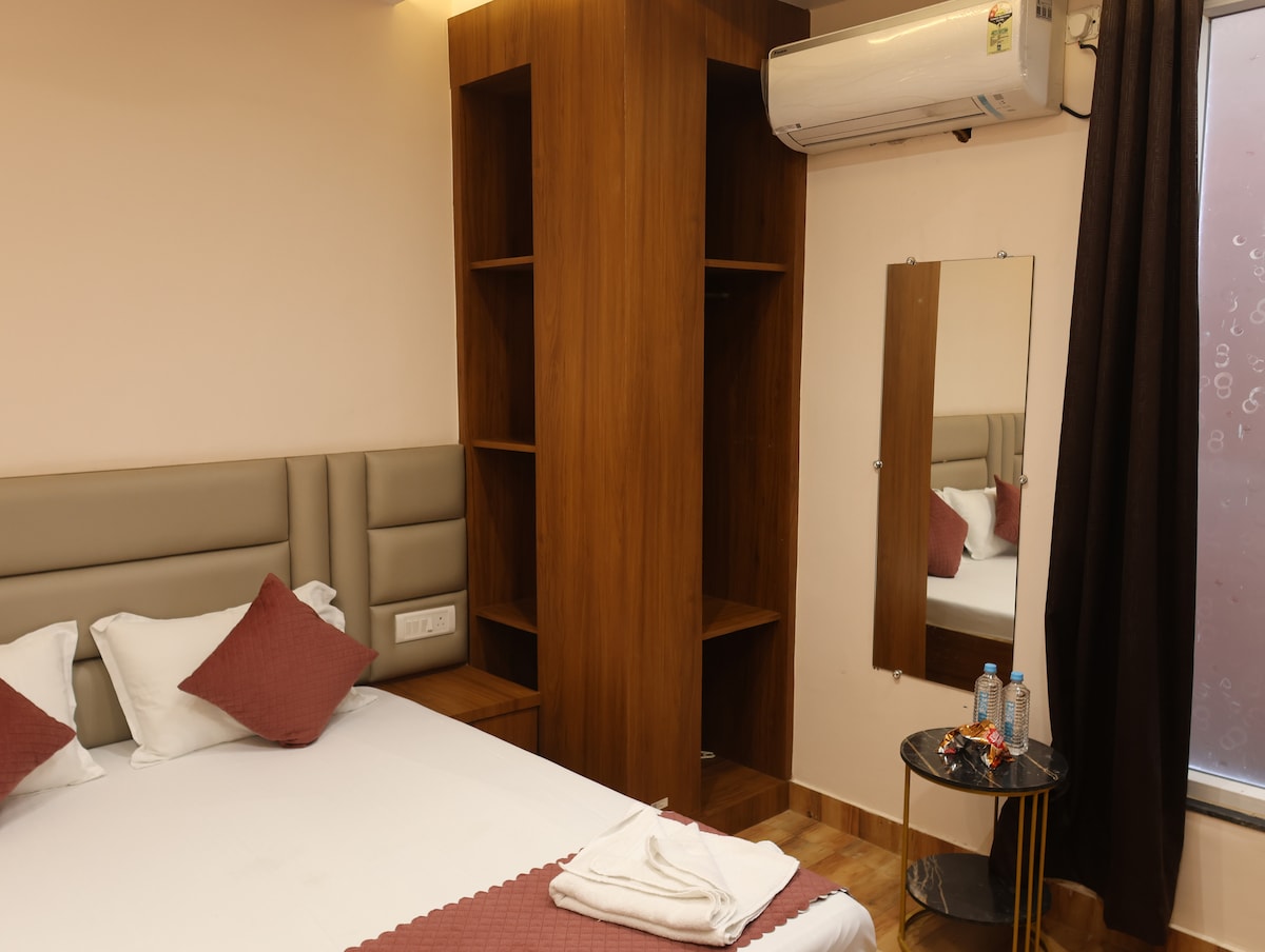 Room in Varanasi