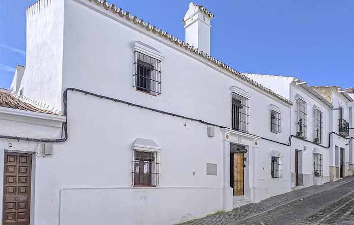 Awesome Home In Castilblanco De Los Ar - Burguillos