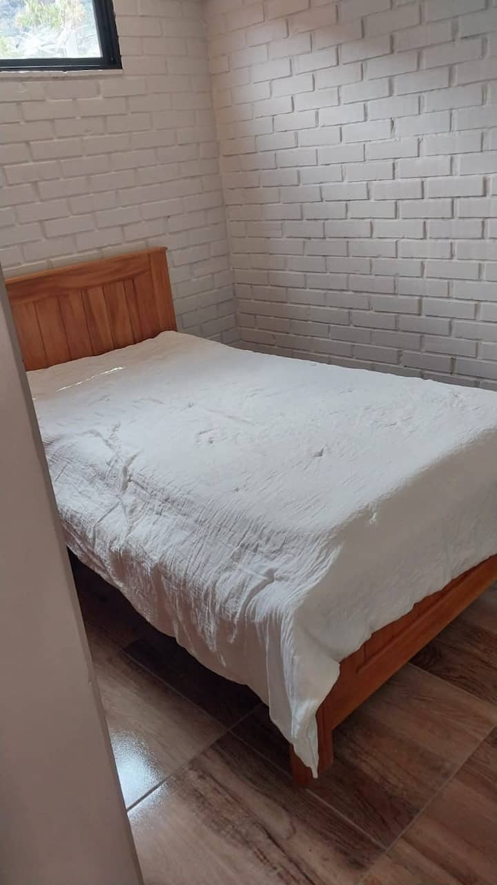 Спалня 2