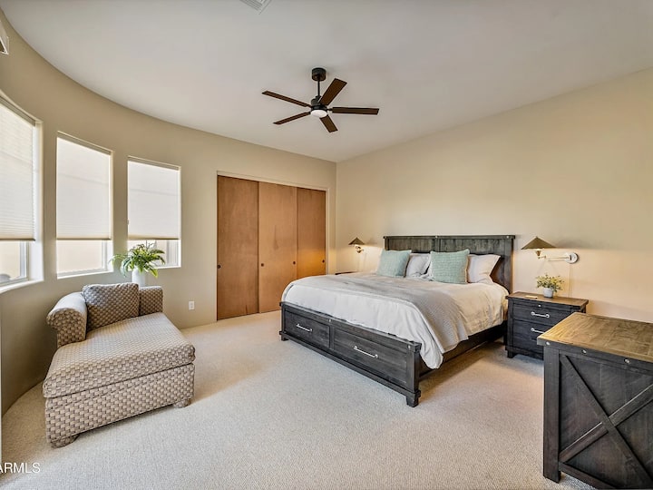 Bedroom 1 – King