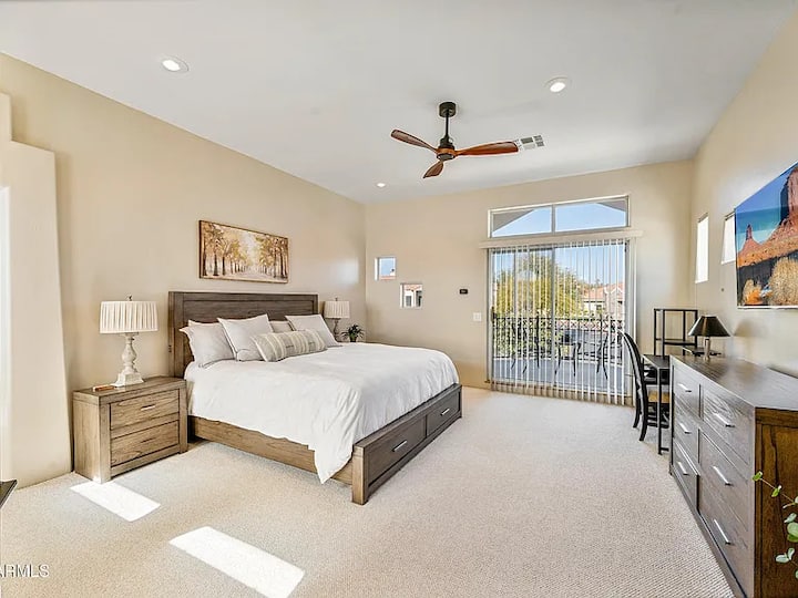 Bedroom 3 – King