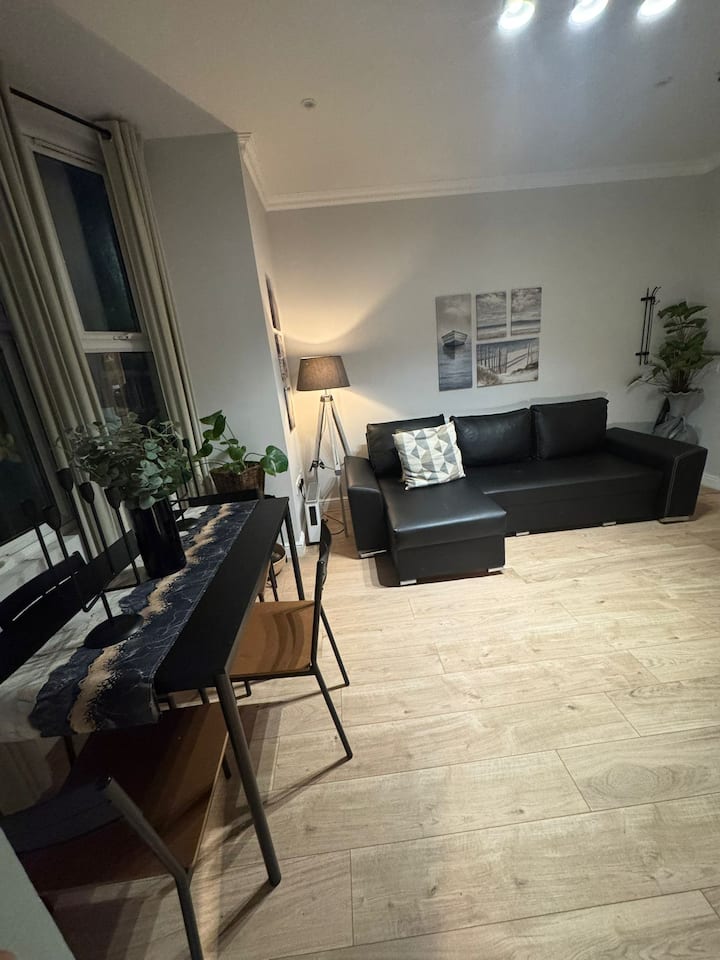 Beautiful Central Llandudno 2 Bed Apartment - Llandudno