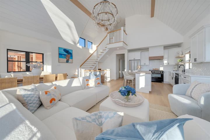 Serendipity at the Shore | Luxury Home Sleeps 22 - Houses for Rent