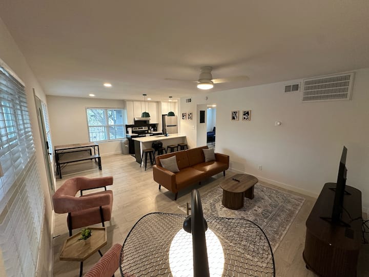 Prime 2br Flat In Heart Of City-music/dine/shop - Austin, TX