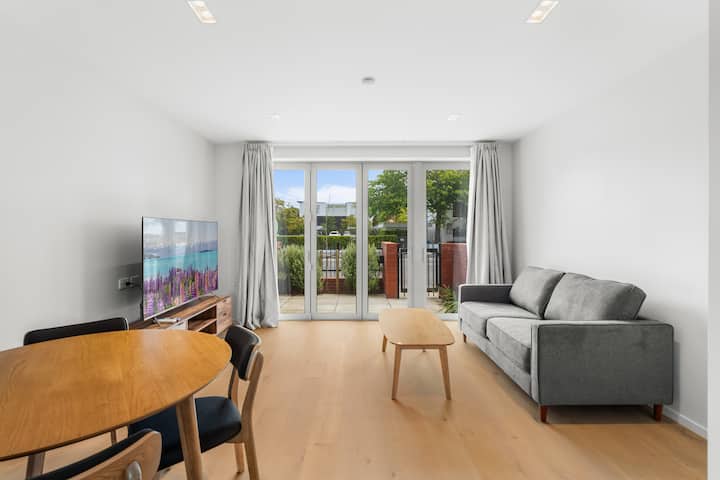 City Calm Retreat – 2br, 2ba, Free Parking - Christchurch