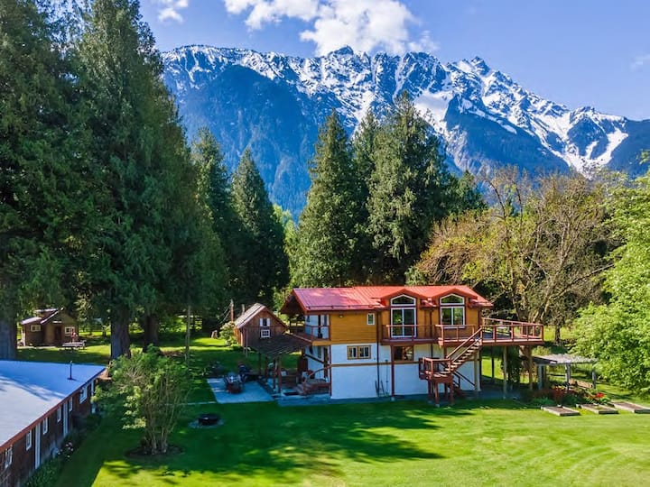 Scenic Farm Stay | Mt Currie Views | Near Whistler - Canada