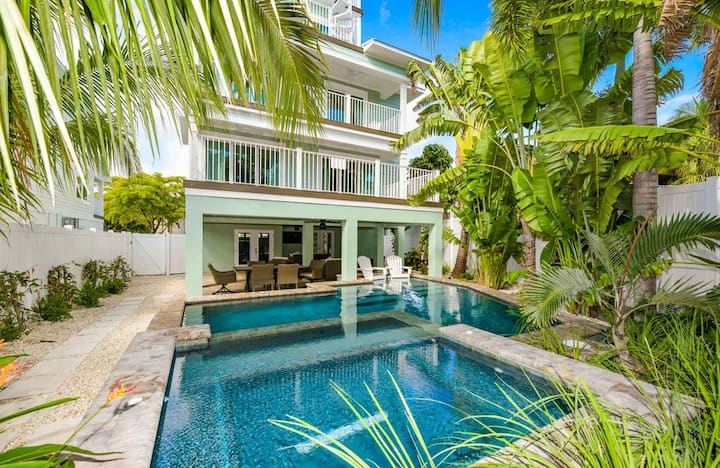 Luxury House W/ Heated Pool & Spa, Walk To Beach - Siesta Key, FL