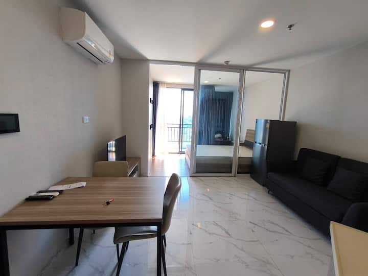 Chic 33sqm Apartment W/ Kitchen · Pool · Gym - Thailand