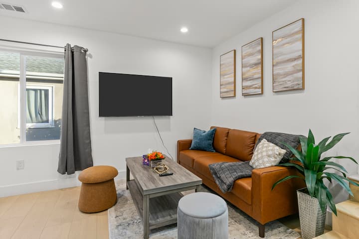 Jane's Home (R4) | New Build 3b3b Near Santana Row - San Jose, CA