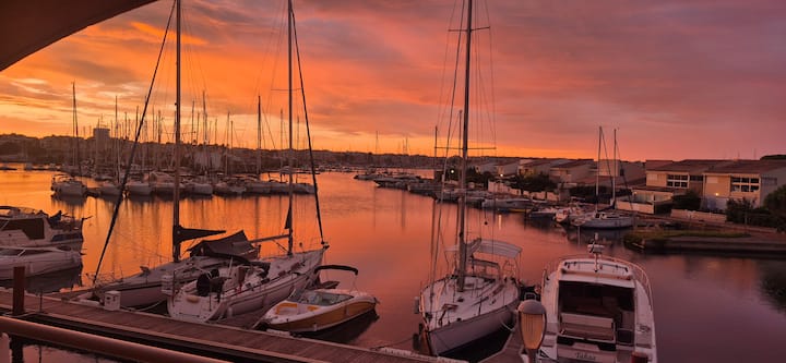 Studio Vue Quai Malfato Avec Parking Et Clim. - Grau d'Agde