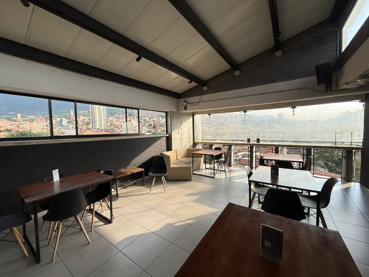 Bright Studio — Central Medellín — Photo