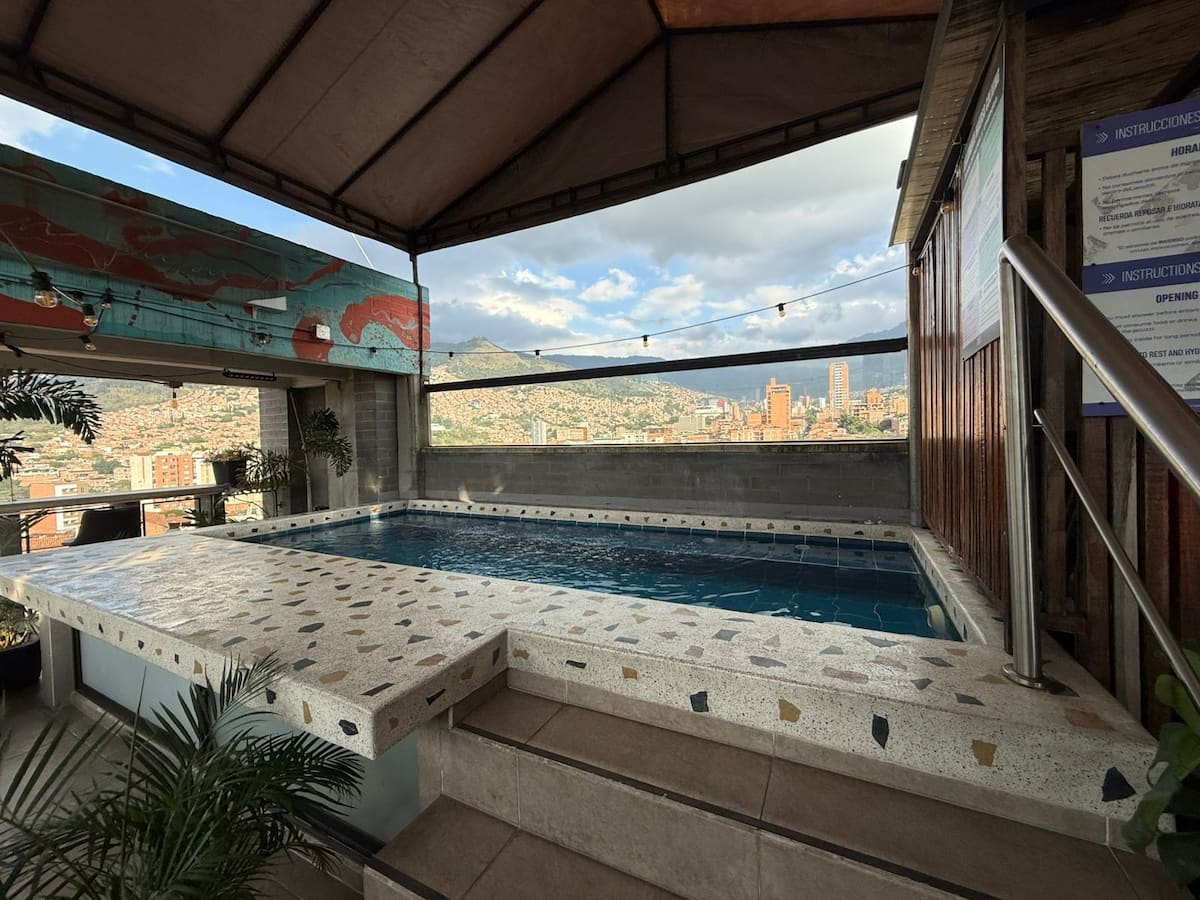 Bright Studio — Central Medellín — Photo