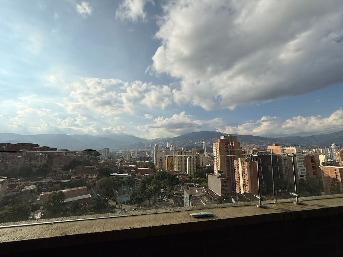Bright Studio — Central Medellín — Photo