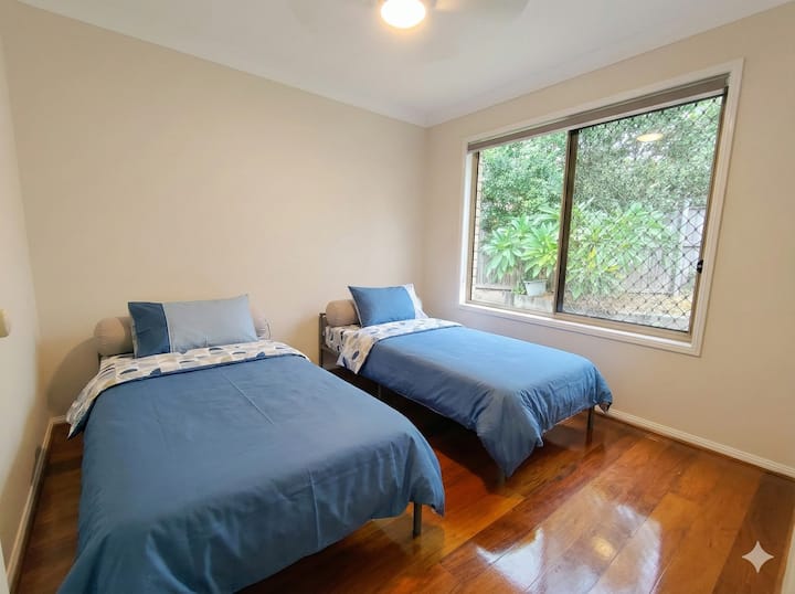 საძინებელი 4