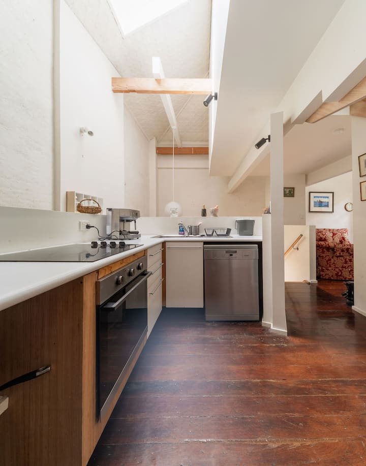 Spacious 3br House | Private Library & Free Wifi - ブランズウィック