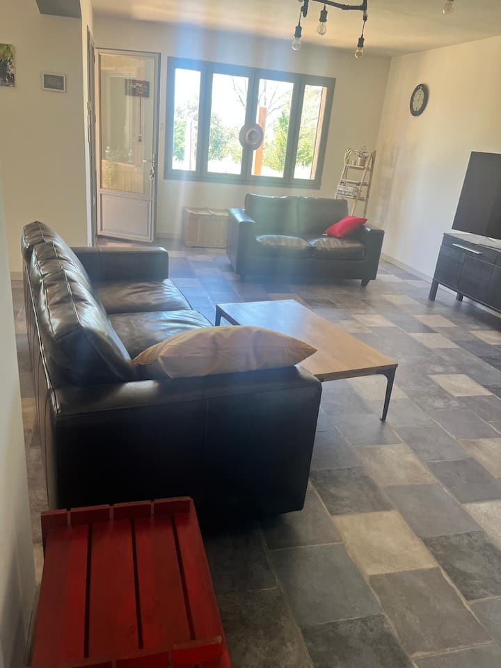 Parenthèse Provençale Avec Piscine Privée 4 Pers - Régusse