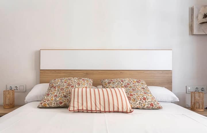 Cama doble Habitación B Sagunto