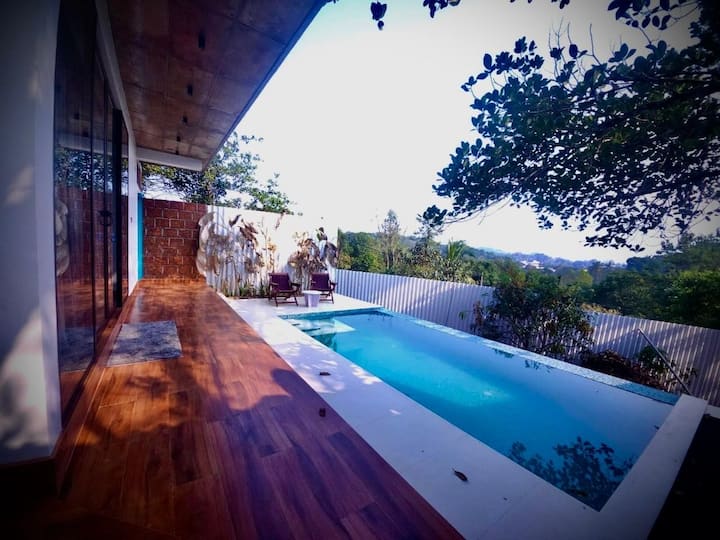 The Roots : Private pool villa Kalpetta, Wayanad
