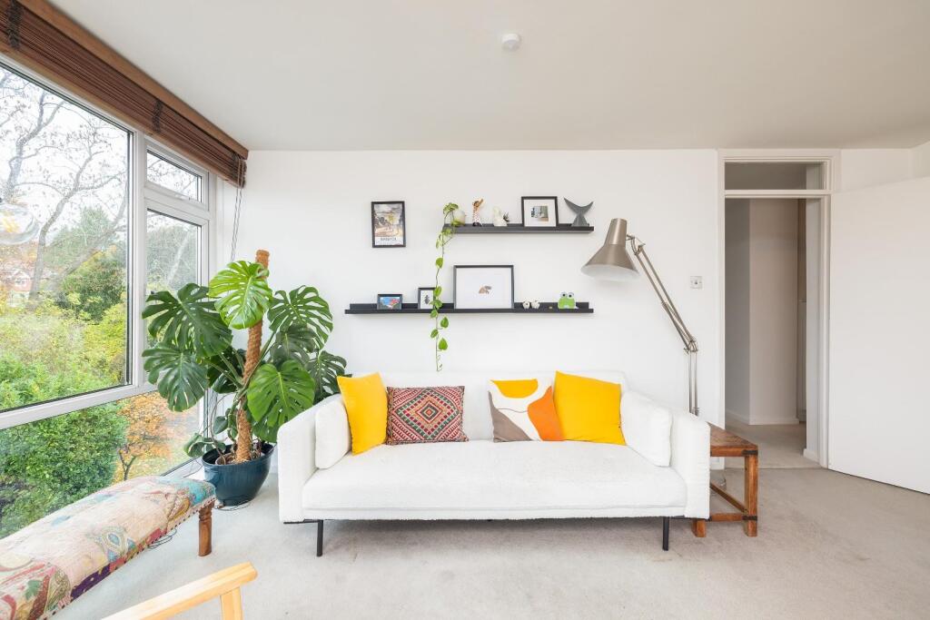 Successful Airbnb property: Large 2 bed close to Clifton Suspension Bridge in Long Ashton