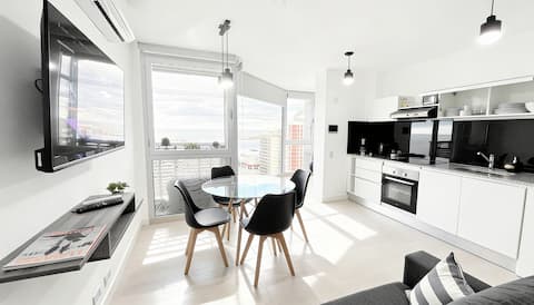 Top Airbnb: Ocean view, garage, heated pool, and gym in Mar Del Plata