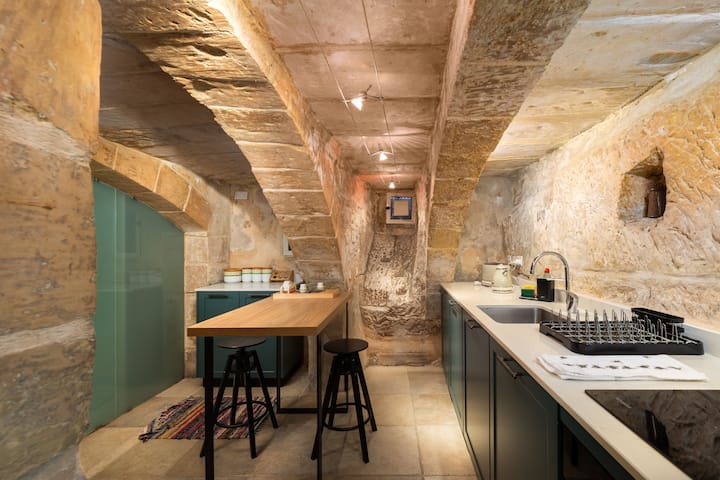 Traditional Maltese 1br Home - Valletta - La Valeta