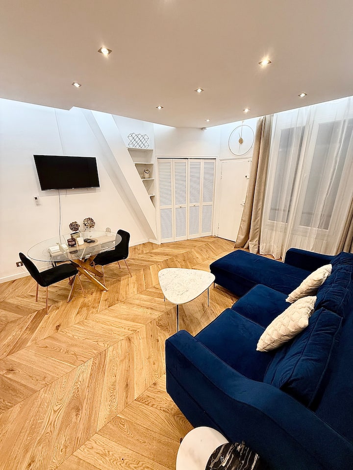La Suite Detienne Marcel - Paris