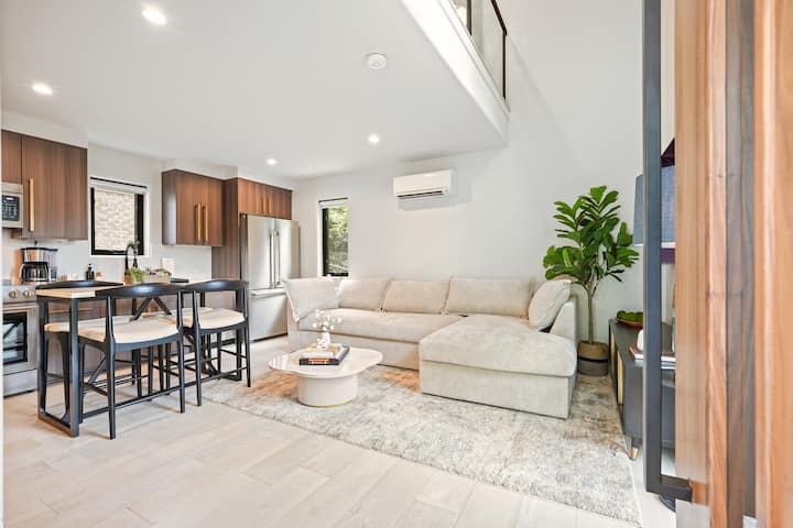 Modern Luxe Bungalow | Near Downtown - Atlanta, GA
