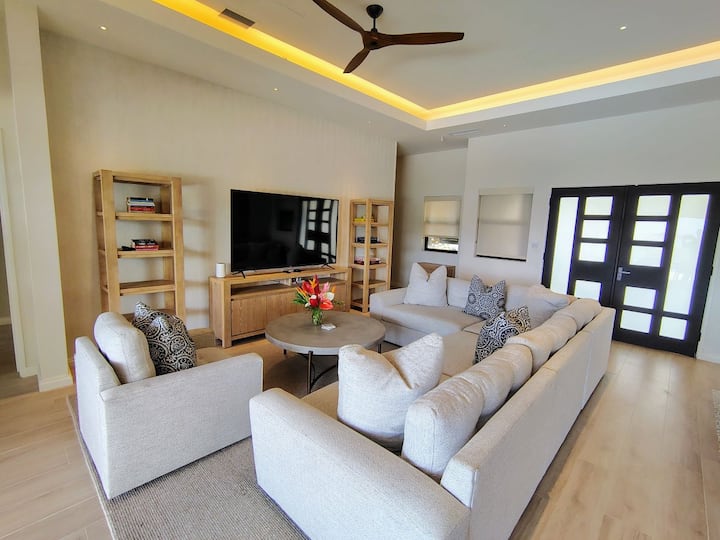 Maison La Sagesse 4 Bedroom Villa On The Beach - Grenada