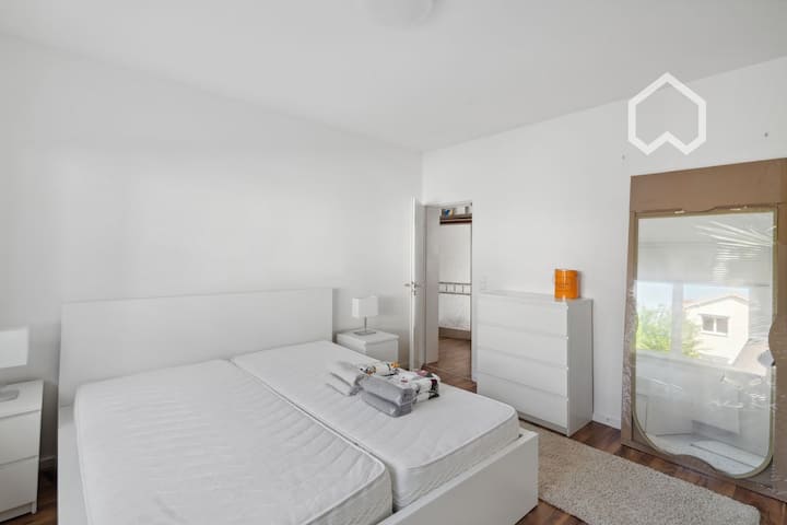 Nah An City, Ezb & Wald: Frisch Renovierte Wohnung - Frankfurt