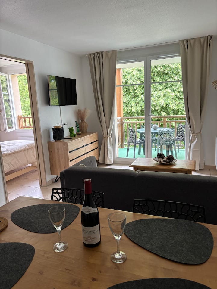 Beaune Green Lodge: Piscine & Sauna Proche Beaune - Beaune