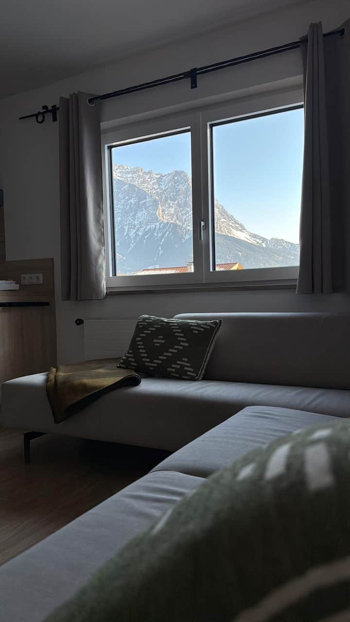Top Ferienwohnung Mit Zugspitzblick 
In Lermoos - Reutte