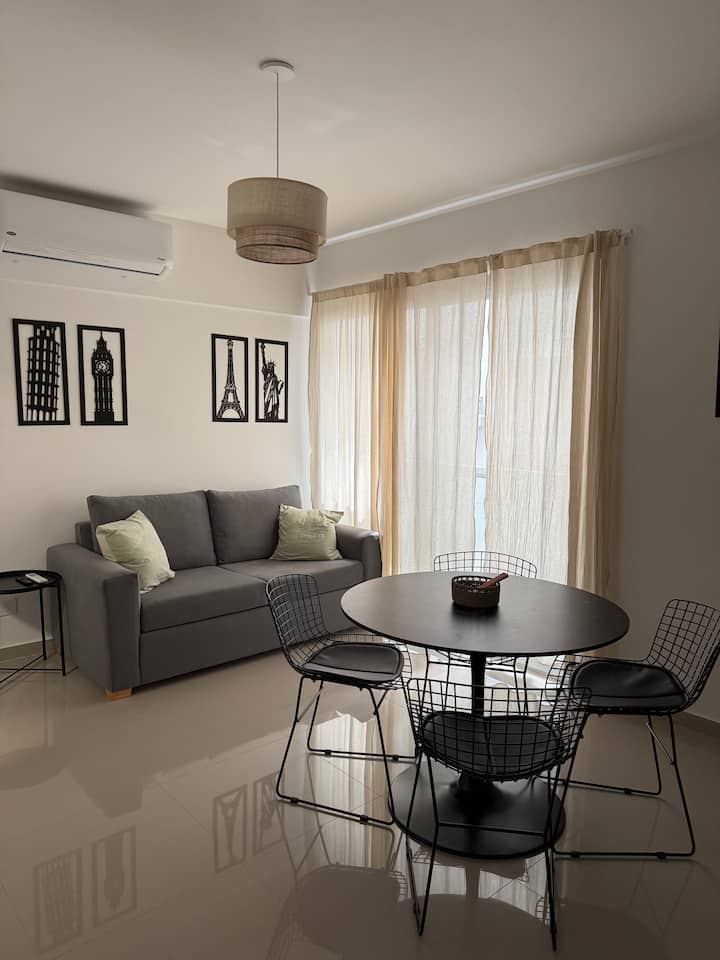 Two-room apartment with pool in Almagro