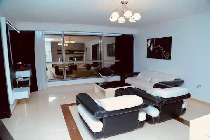 Appartement Luxueux Et Spacieux - Oran