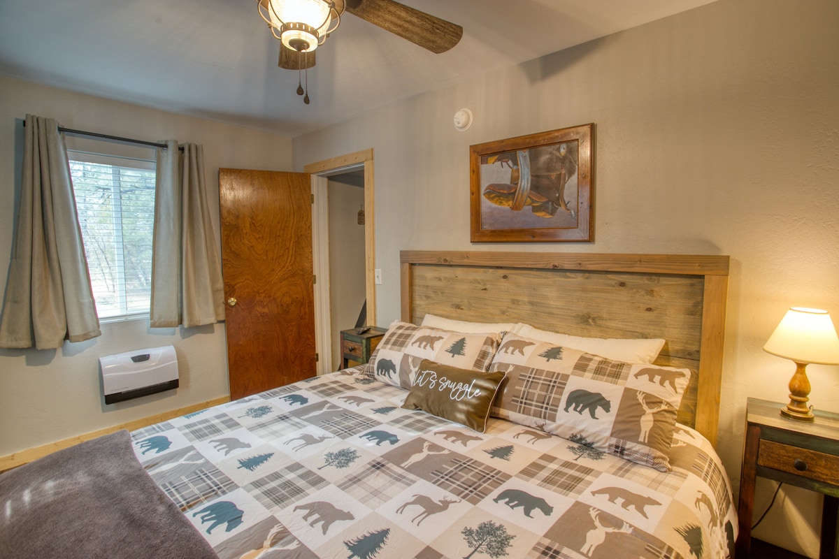 Top Airbnb: Cozy A-Frame Cabin Near Fool Hollow Lake in Show Low