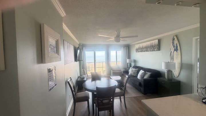 Oceanfront Condo On Boardwalk Virginia Beach - Virginia Beach, VA