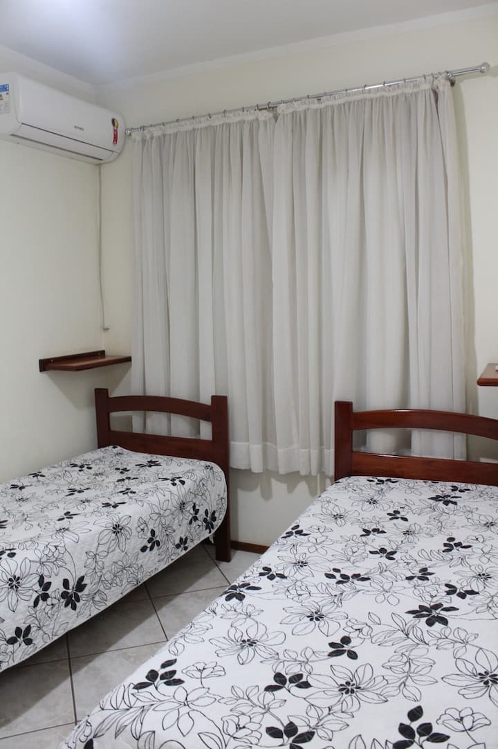 Dhomë gjumi 2