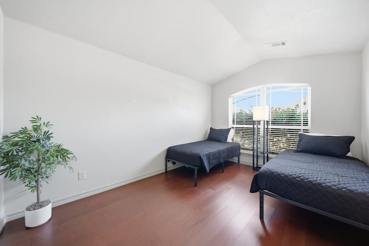 საძინებელი 3